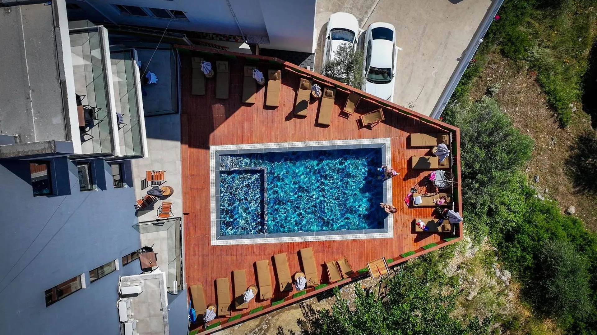 Hotel Mira Mare Ksamil 4*,
