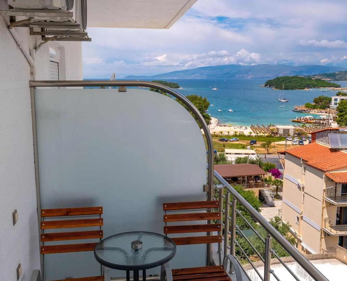 Hotel Mira Mare Ksamil 4*,  Albania
