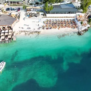 Hotel Esmerald, Ksamil